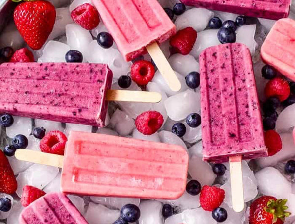 Frozen superfood smoothie popsicles